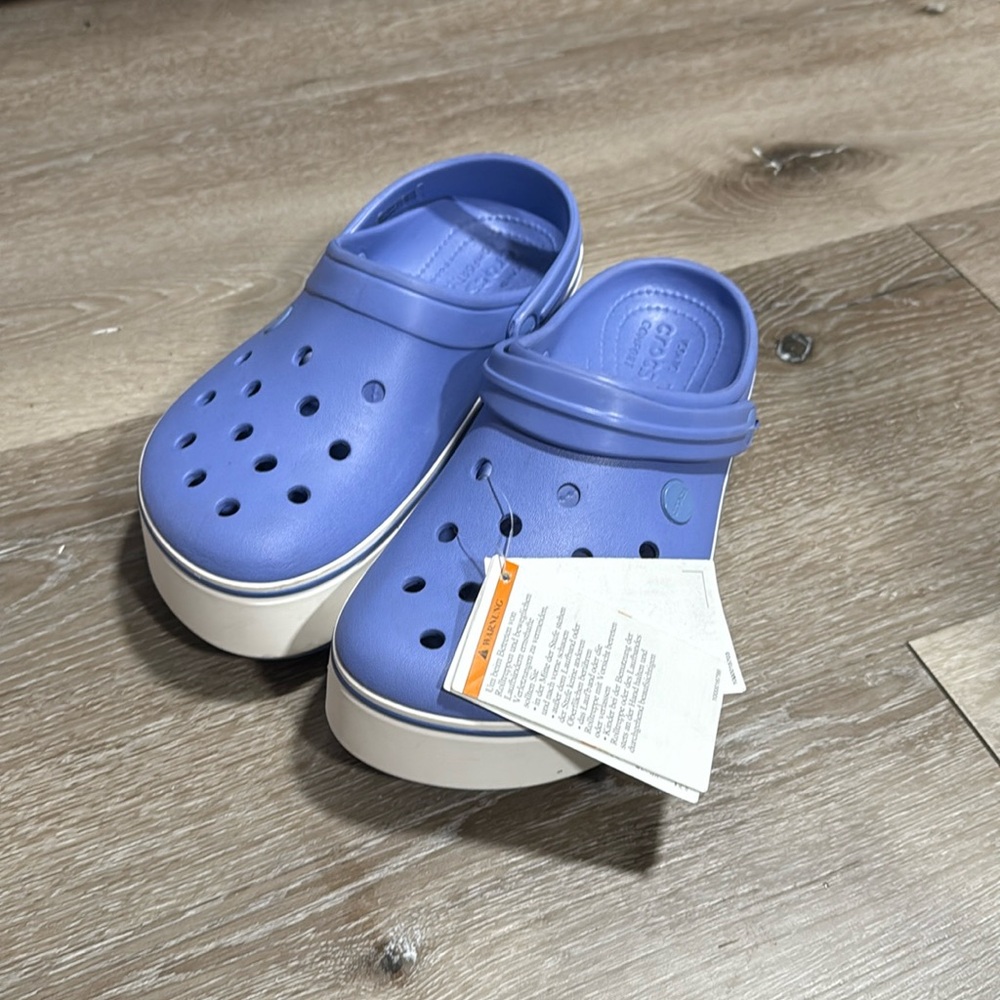Crocs Women's Crocband Platform Clog purple/white (NWT)